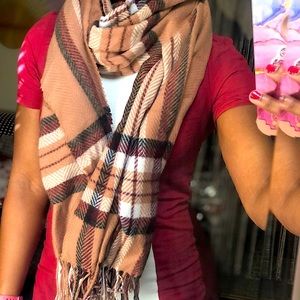 Brown Plaid Pattern Fringe Scarf
